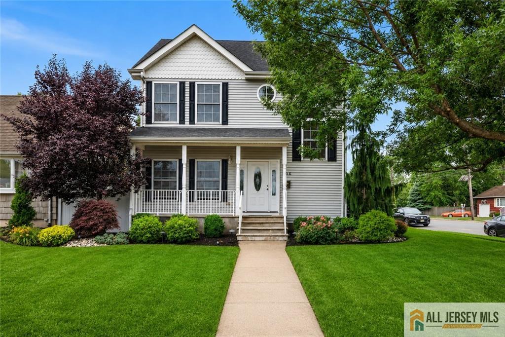 32 Summit Ave, Sewaren, NJ 07077
