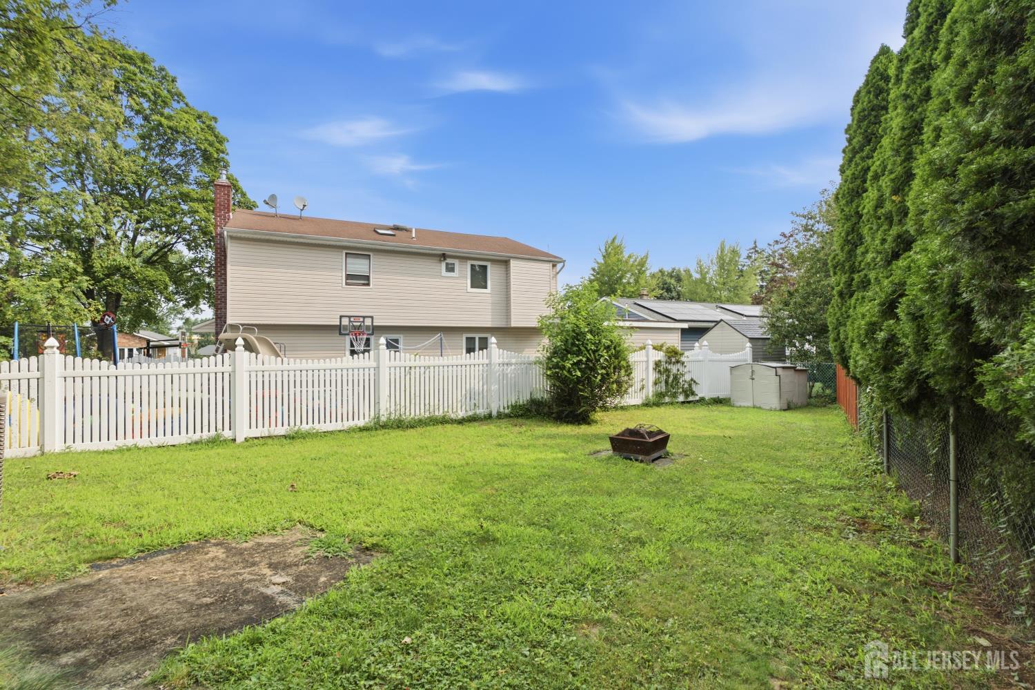 7 Exeter St, Highland Park, NJ 08904 photo