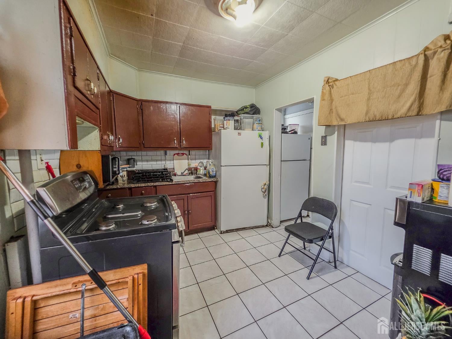 10 Ball St, New Brunswick, NJ 08901 photo