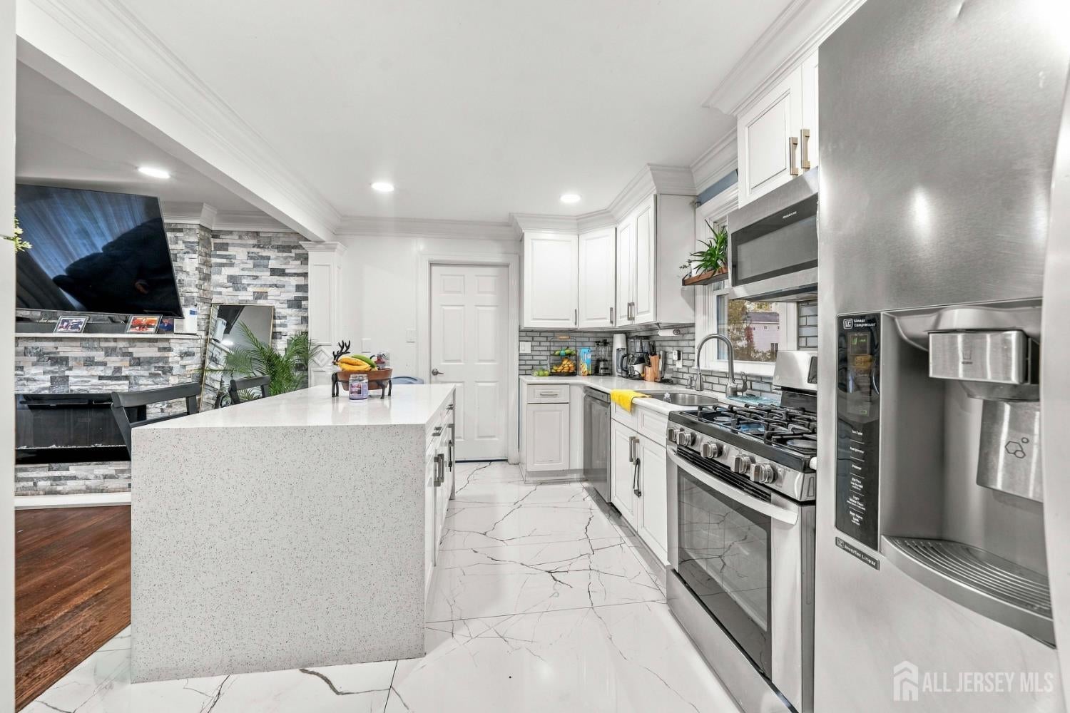 929 Franklin Ave, South Plainfield, NJ 07080 photo
