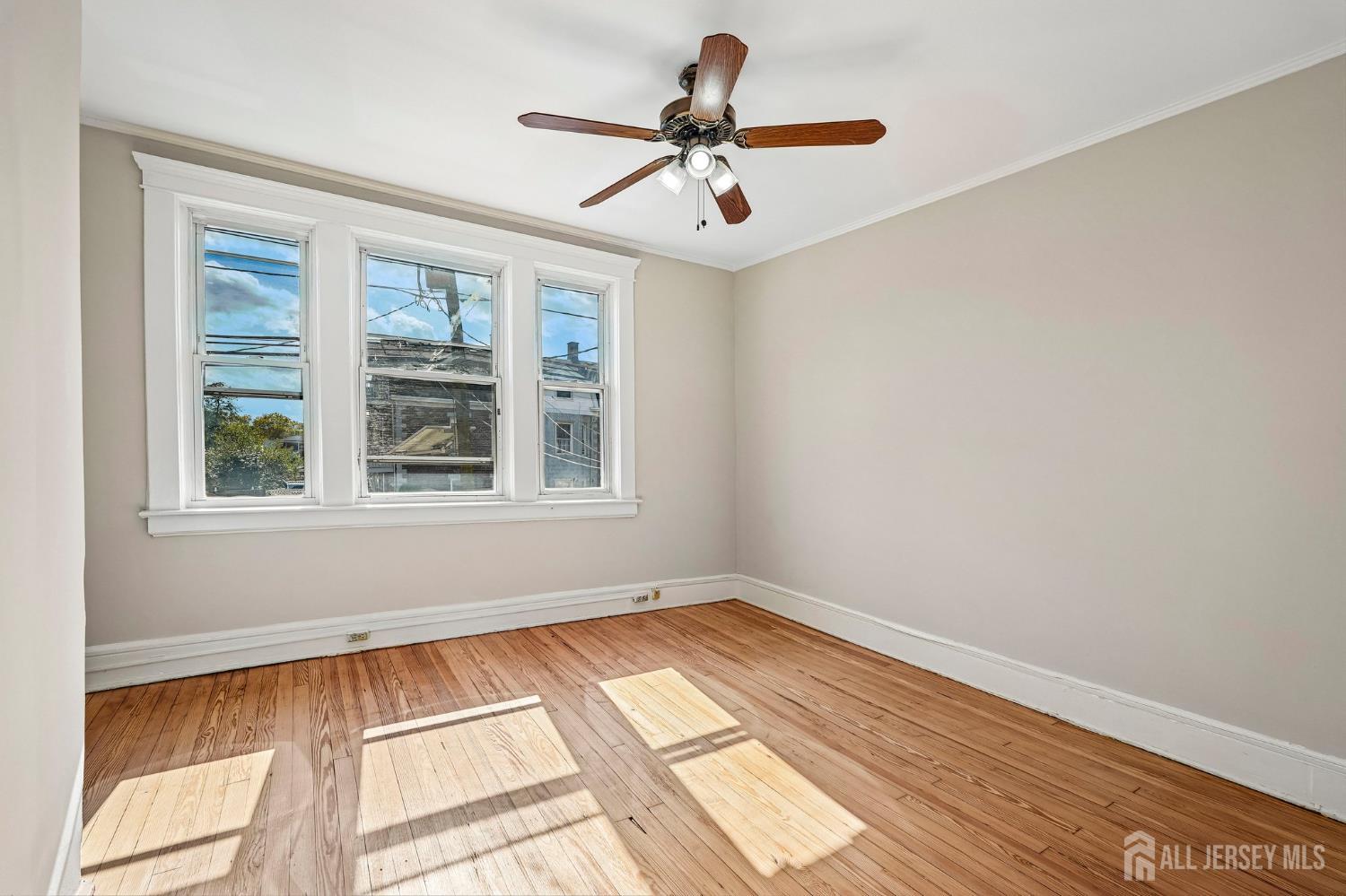 194 Lewis St, Perth Amboy, NJ 08861 photo