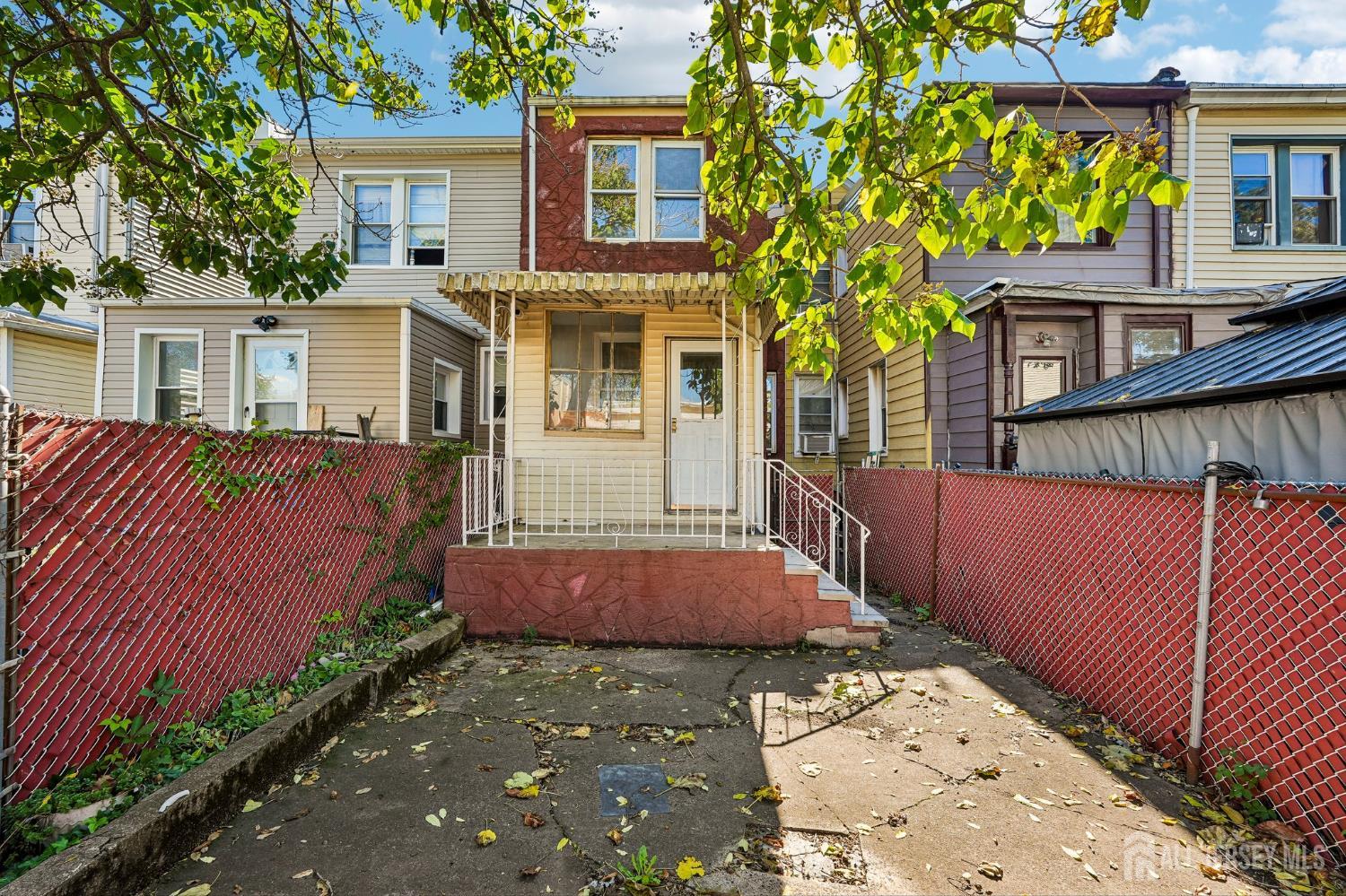 194 Lewis St, Perth Amboy, NJ 08861 photo