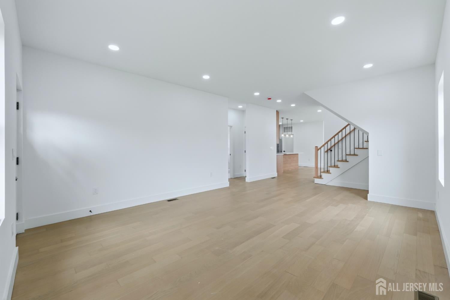 617 Fairview Ave, Piscataway, NJ 08854 photo