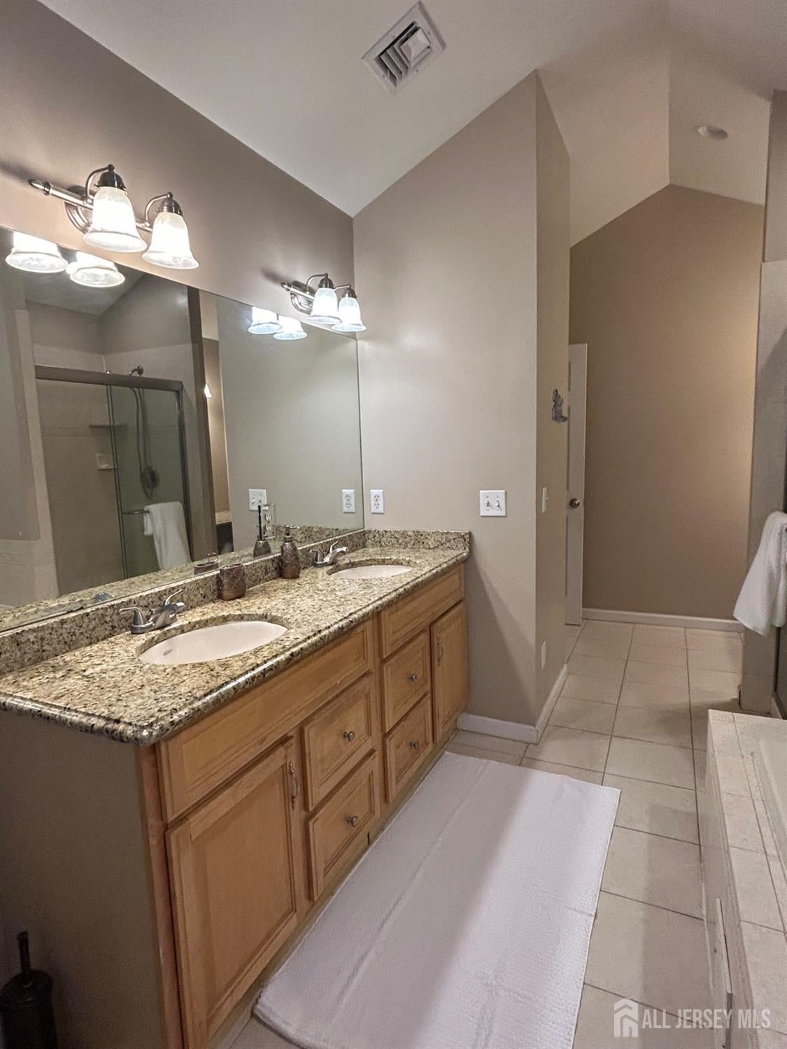 150 Montrose Ave, South Plainfield, NJ 07080 photo