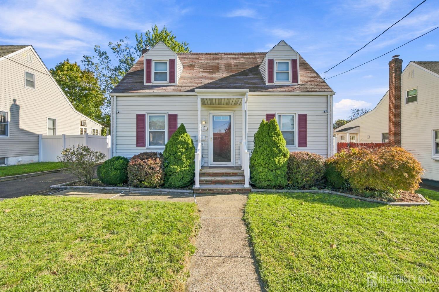 10 Grover Ave, Sayreville, NJ 08872
