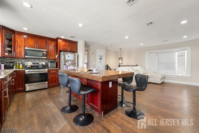 5 Jessie St, Carteret, NJ 07008 photo