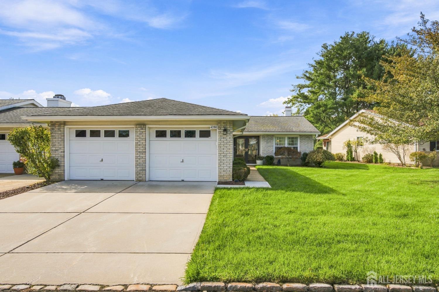 428 Andover Dr, Monroe, NJ 08831