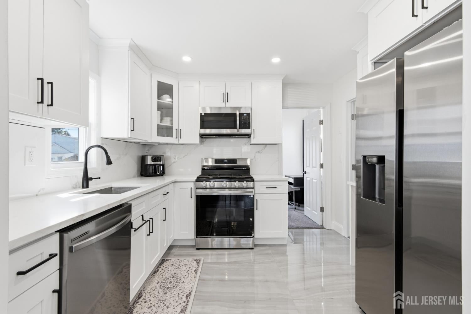 129 Pershing Ave, Iselin, NJ 08830 photo