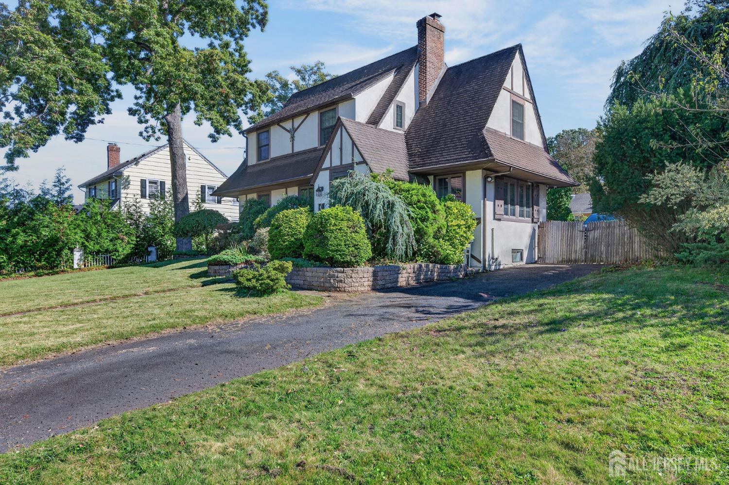 207 Penfield Pl, Dunellen, NJ 08812 photo