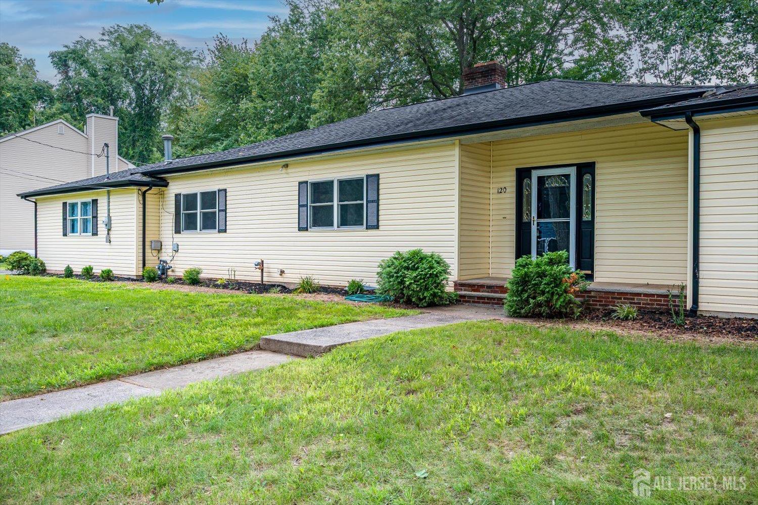 120 Codington Ave, Franklin Twsp, NJ 08873 photo