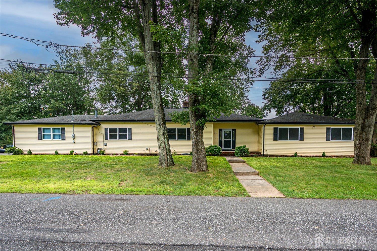 120 Codington Ave, Franklin Twsp, NJ 08873