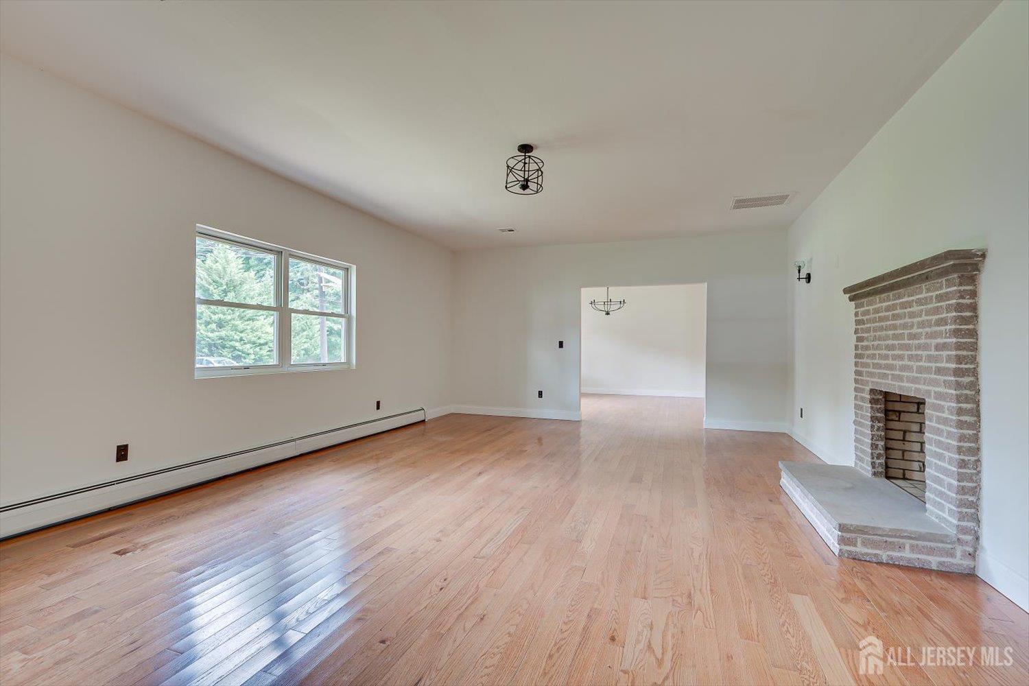 120 Codington Ave, Franklin Twsp, NJ 08873 photo