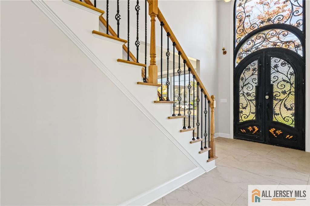 17 Vocisano Ct, Piscataway, NJ 08854 photo