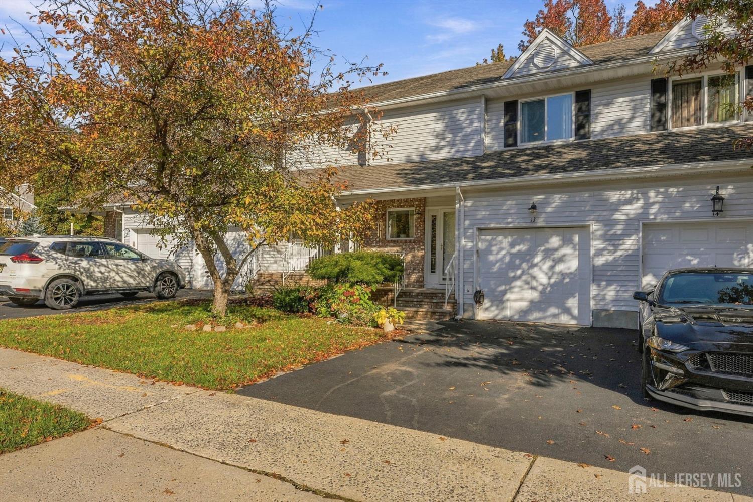 13 Forest Garden Dr, Matawan, NJ 07747