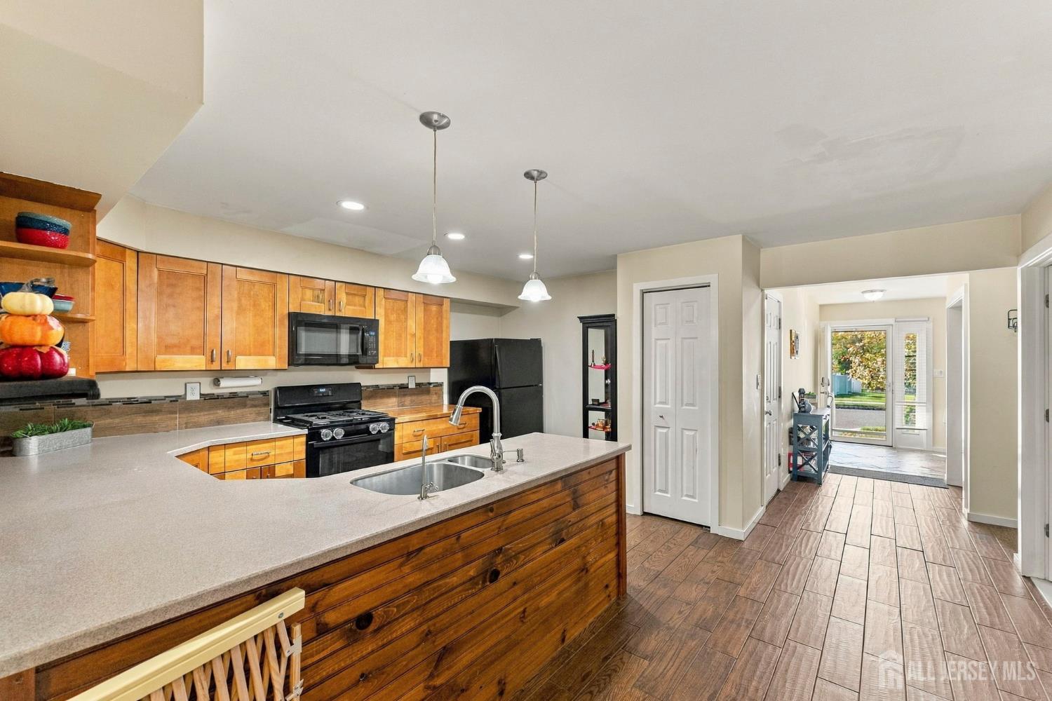 13 Forest Garden Dr, Matawan, NJ 07747 photo