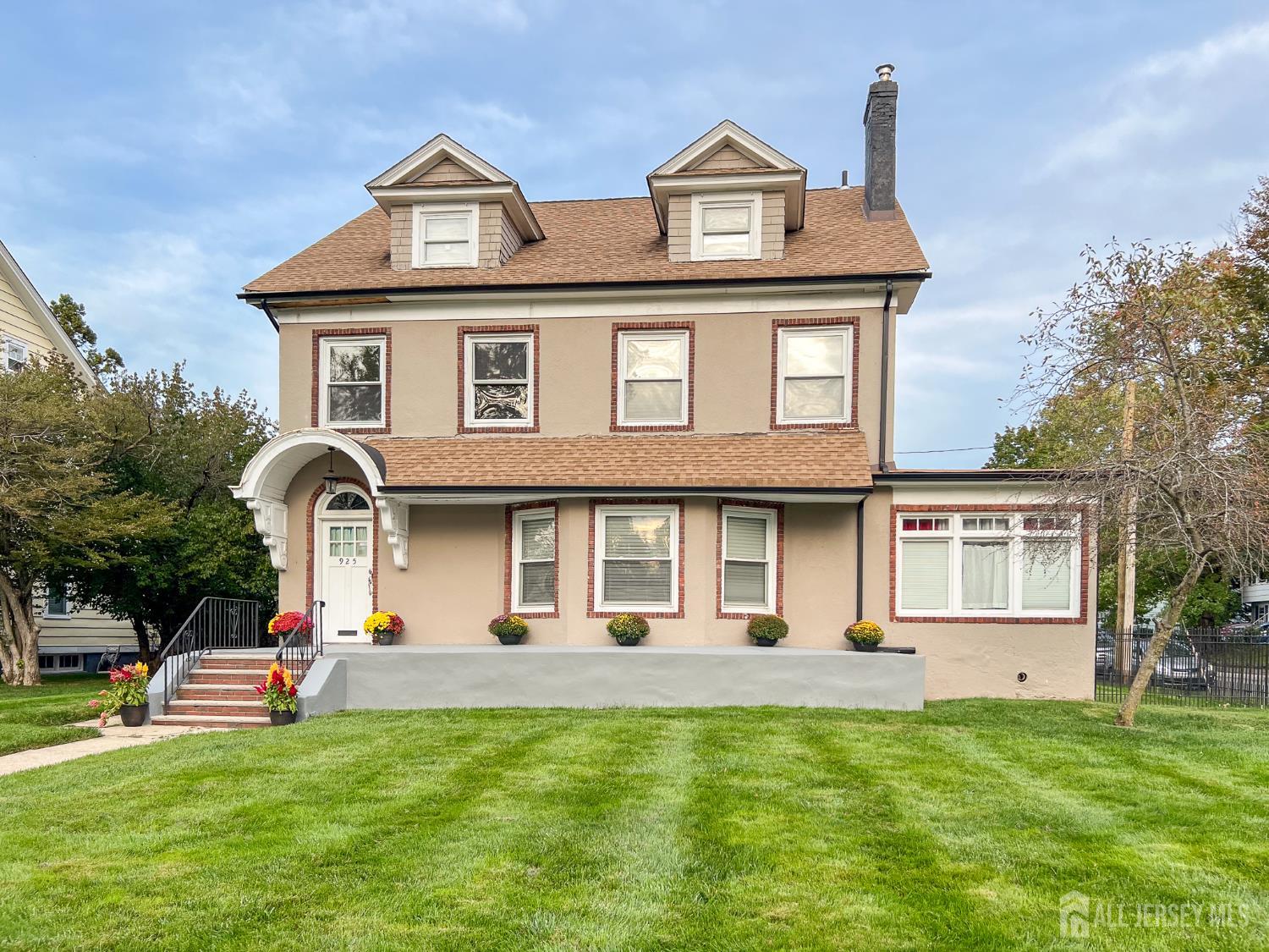 925 Hillside Ave, Plainfield, NJ 07060