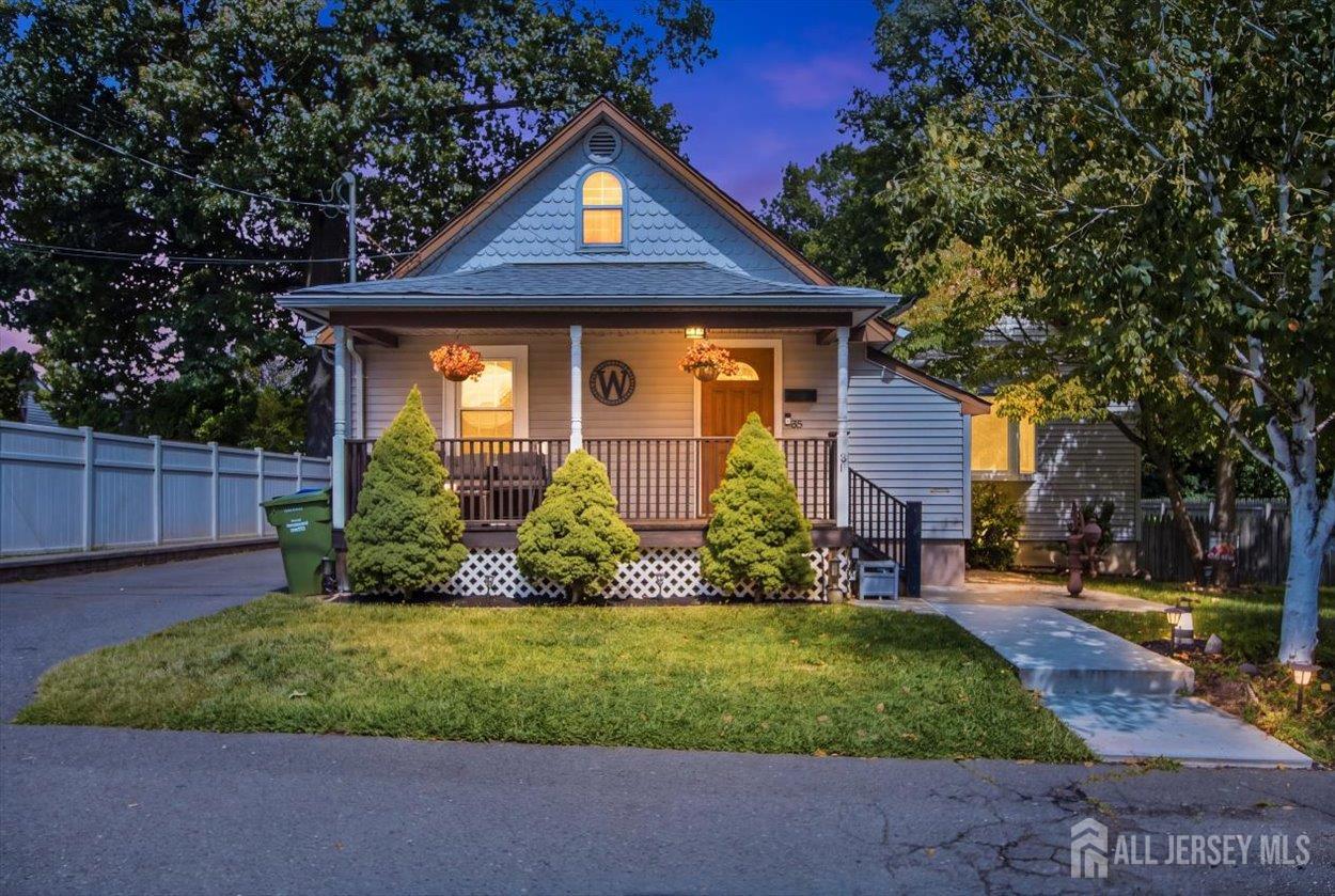 85 Othen St, Edison, NJ 08817