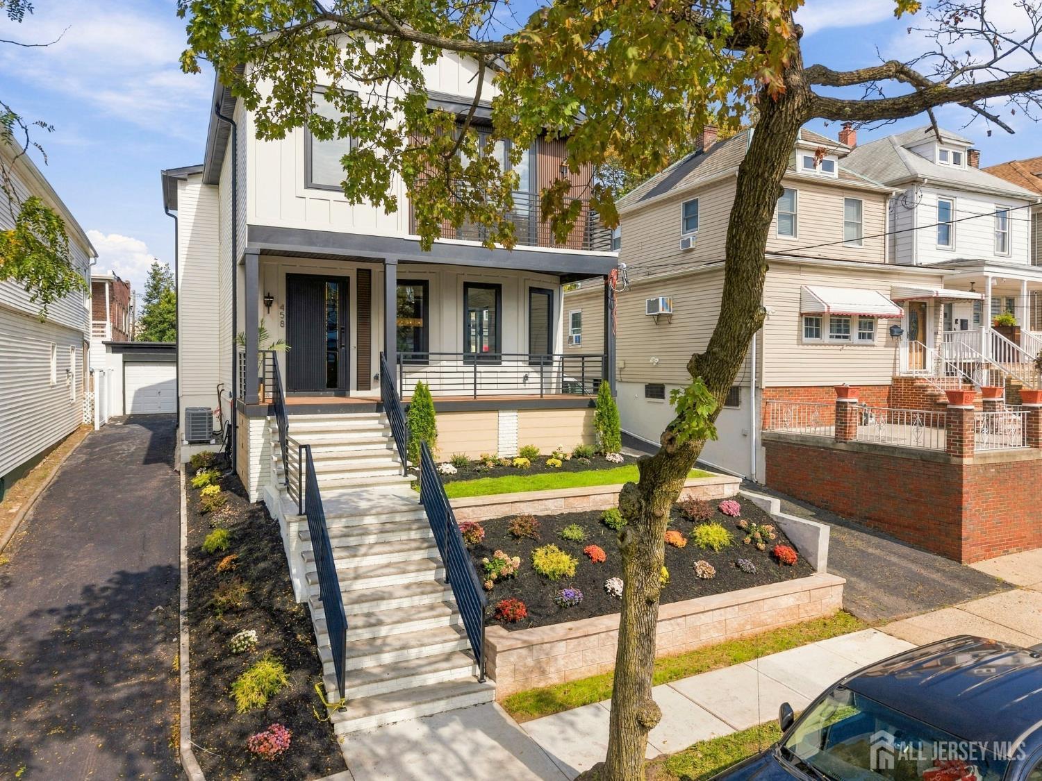 458 Lawrie St, Perth Amboy, NJ 08861 photo
