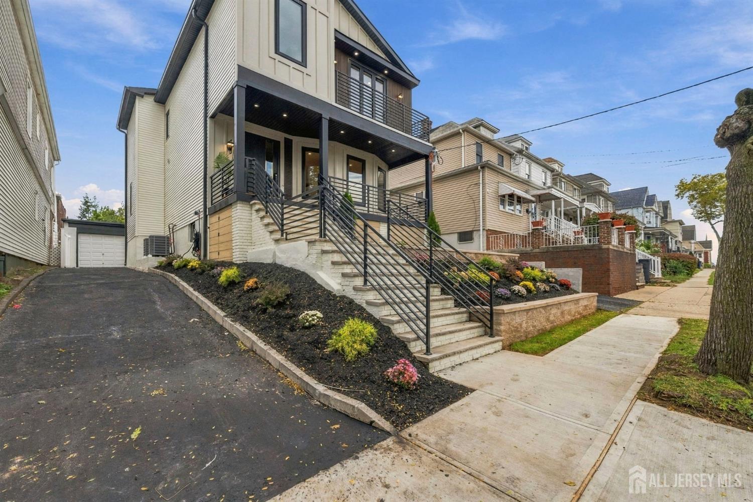 458 Lawrie St, Perth Amboy, NJ 08861 photo