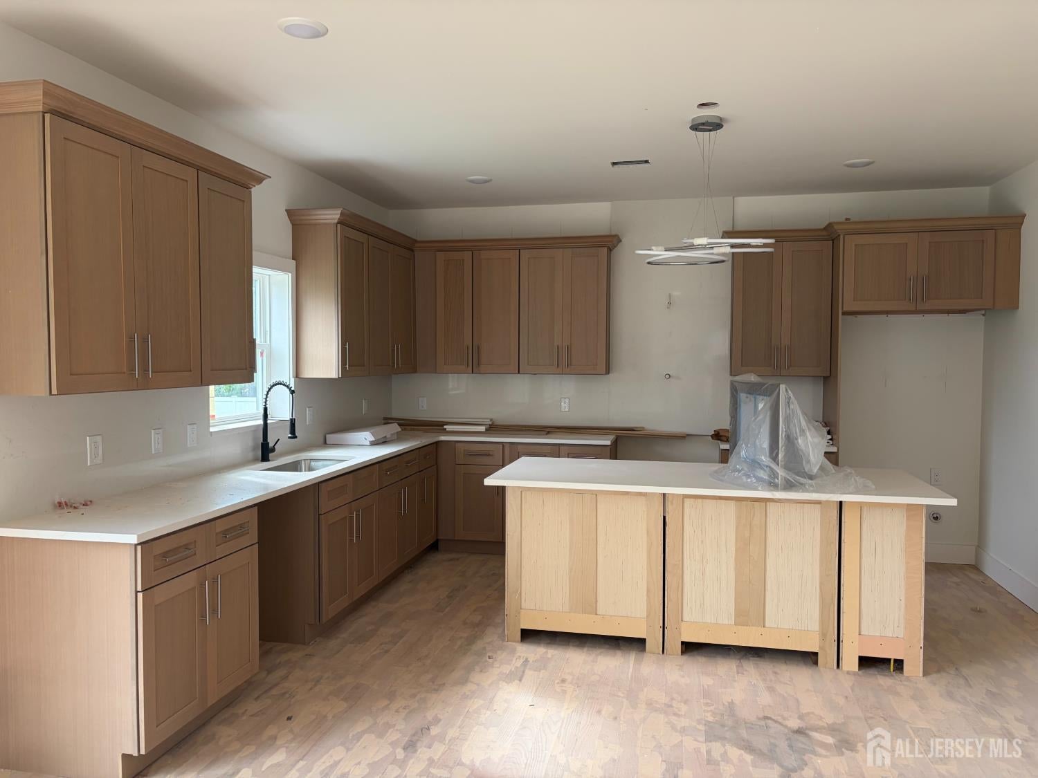 116 Arthur Ave, Colonia, NJ 07067 photo