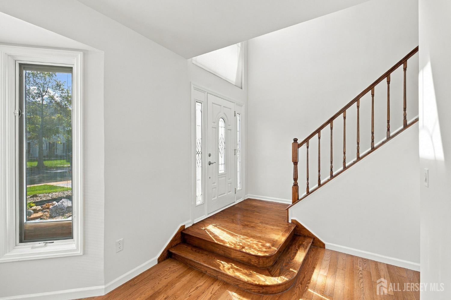 563 Buckingham Dr, Piscataway, NJ 08854 photo