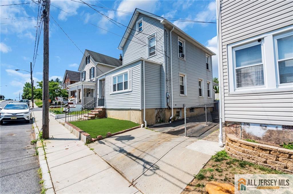 55 Smullen St, Sayreville, NJ 08872 photo