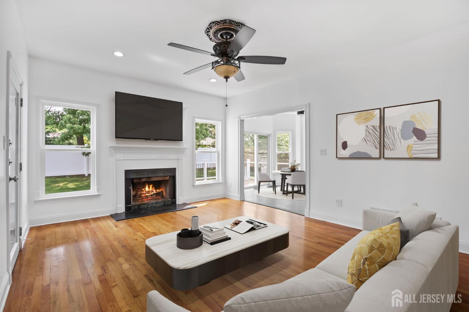 4 Claire Ct, Matawan, NJ 07747 photo