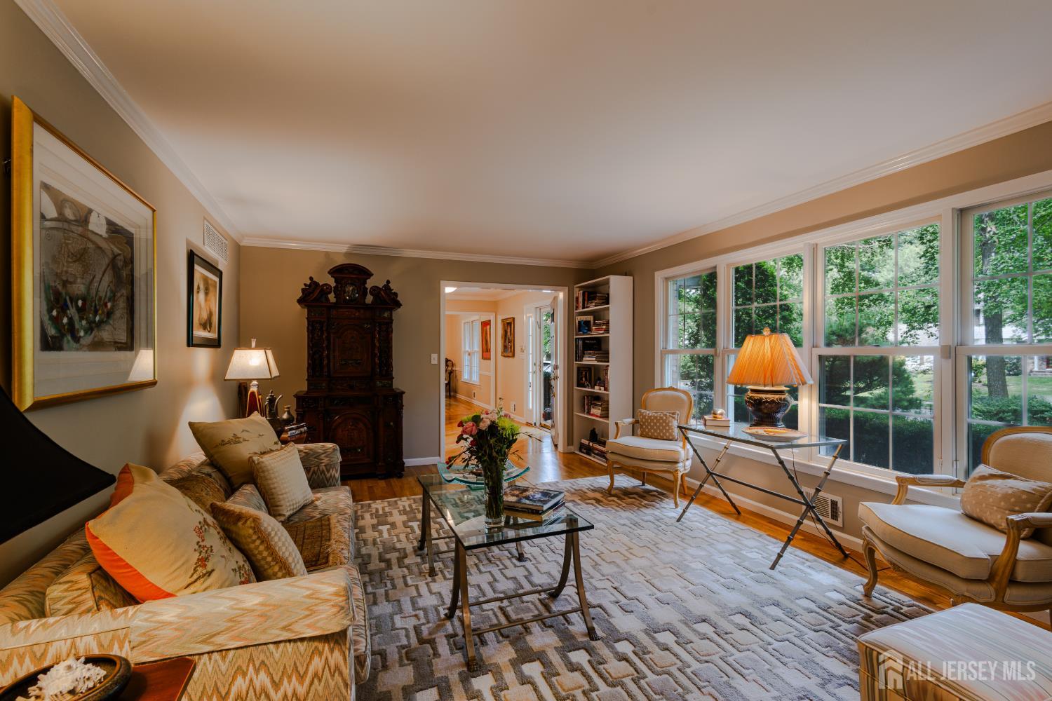 6 Burlington Ln, East Brunswick, NJ 08816 photo