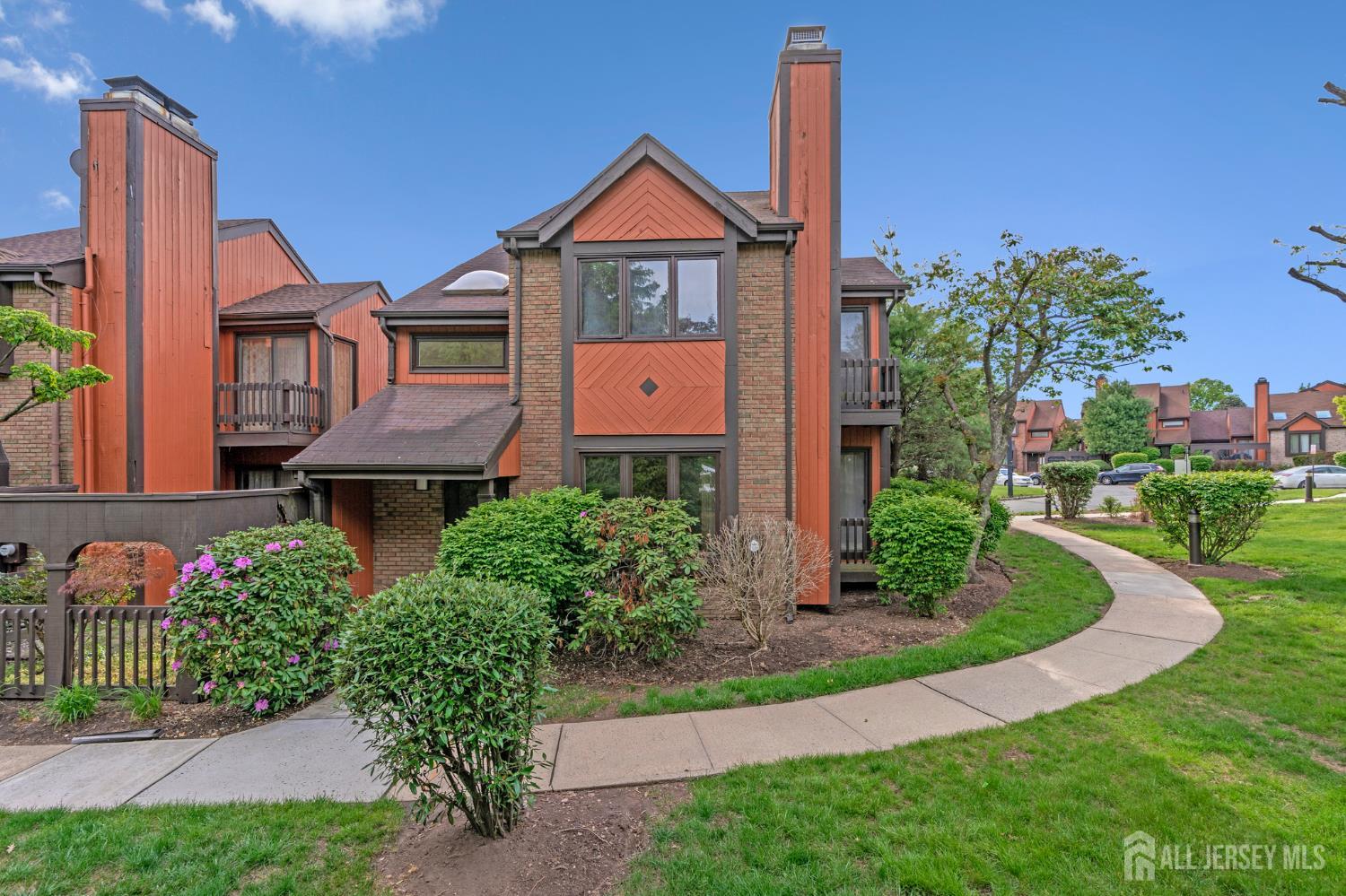 156 Riverbend Dr, North Brunswick, NJ 08902 photo
