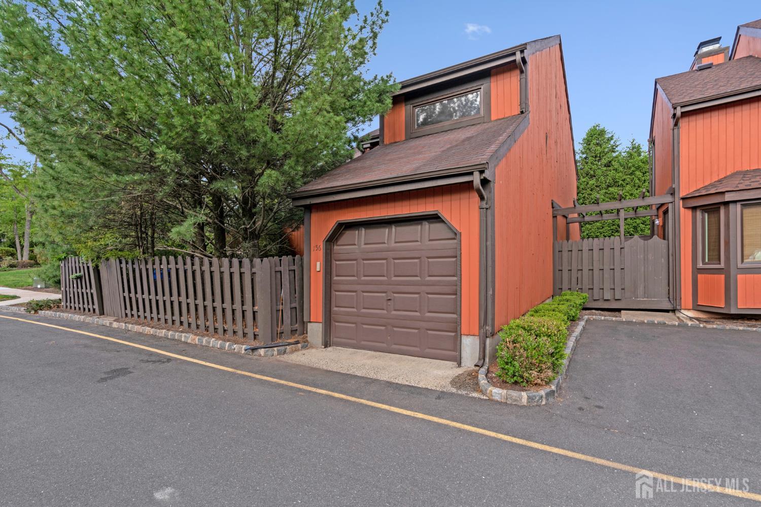 156 Riverbend Dr, North Brunswick, NJ 08902 photo