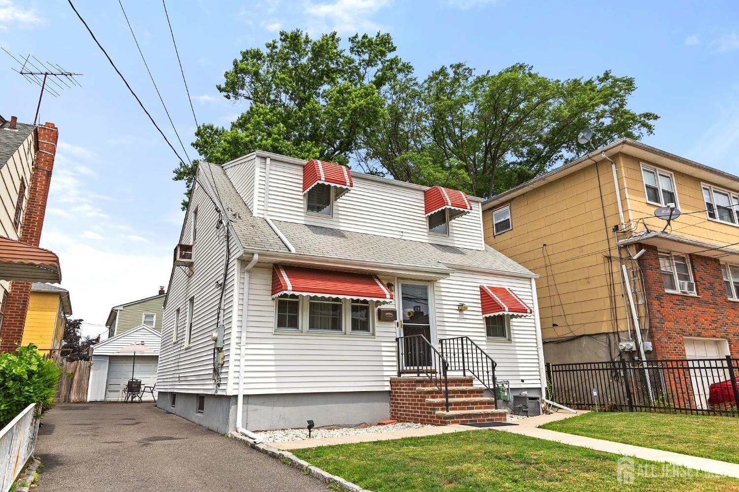 1147 Passaic Ave, Linden, NJ 07036