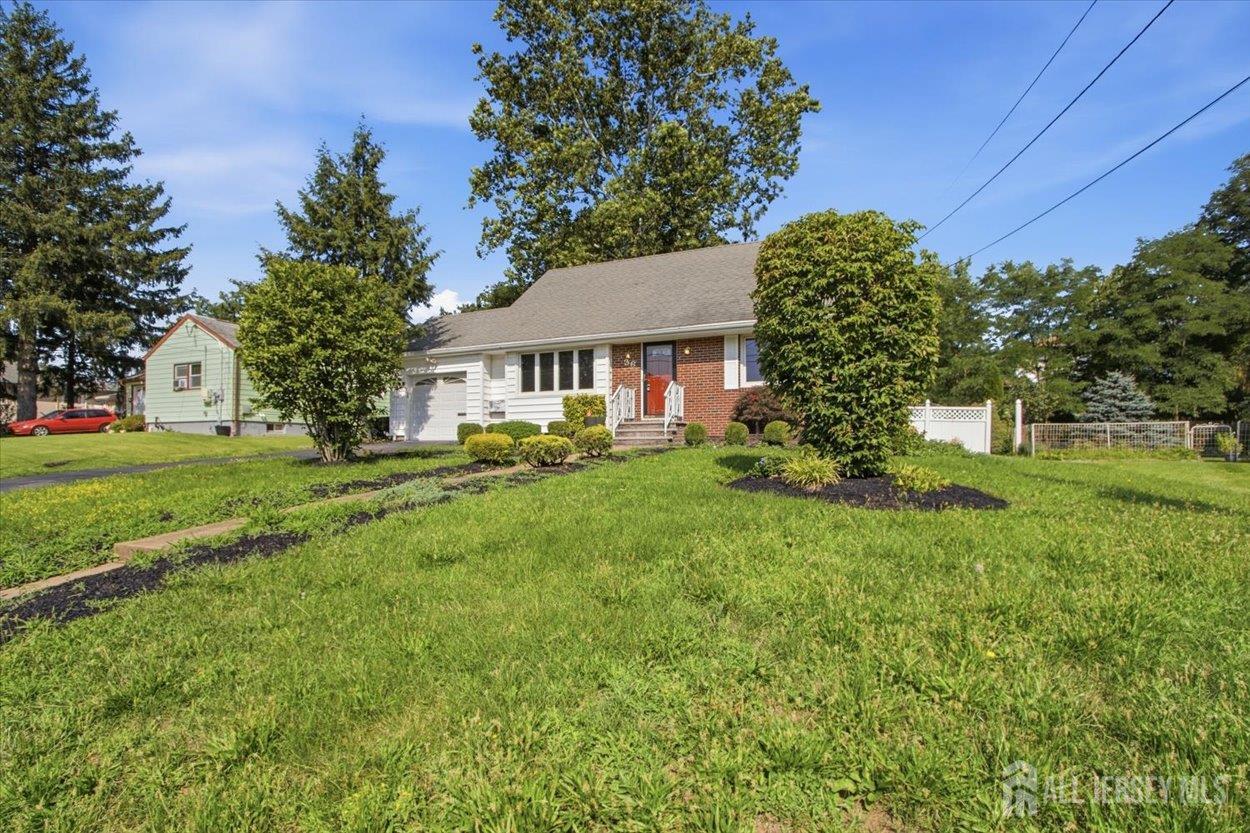 36 Oakland Ave, Franklin, NJ 08873