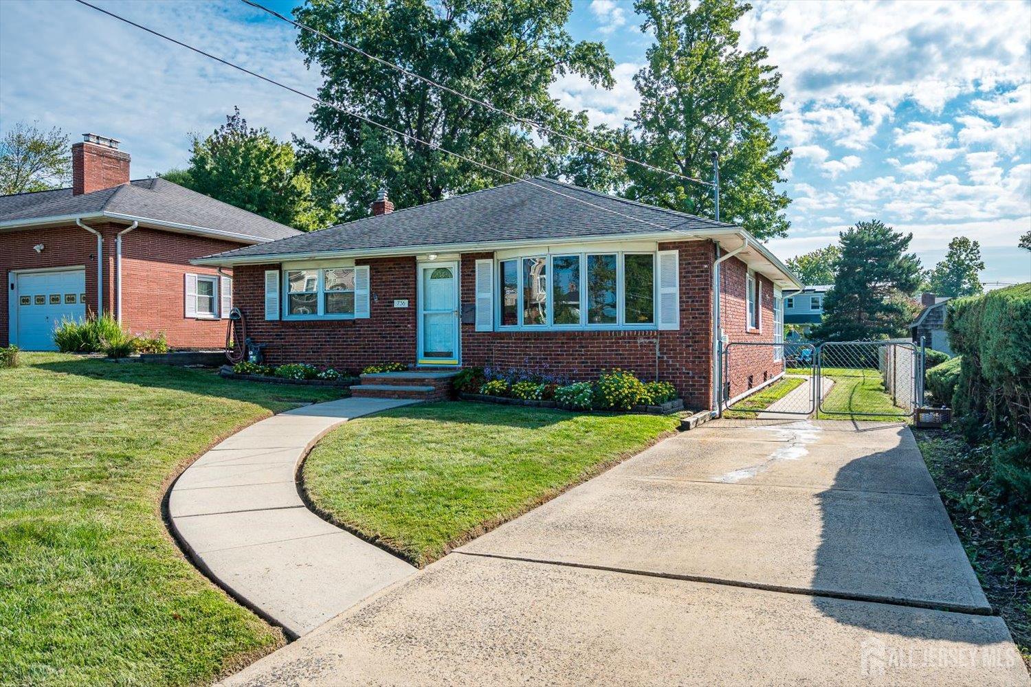 736 Harrell Ave, Woodbridge Proper, NJ 07095