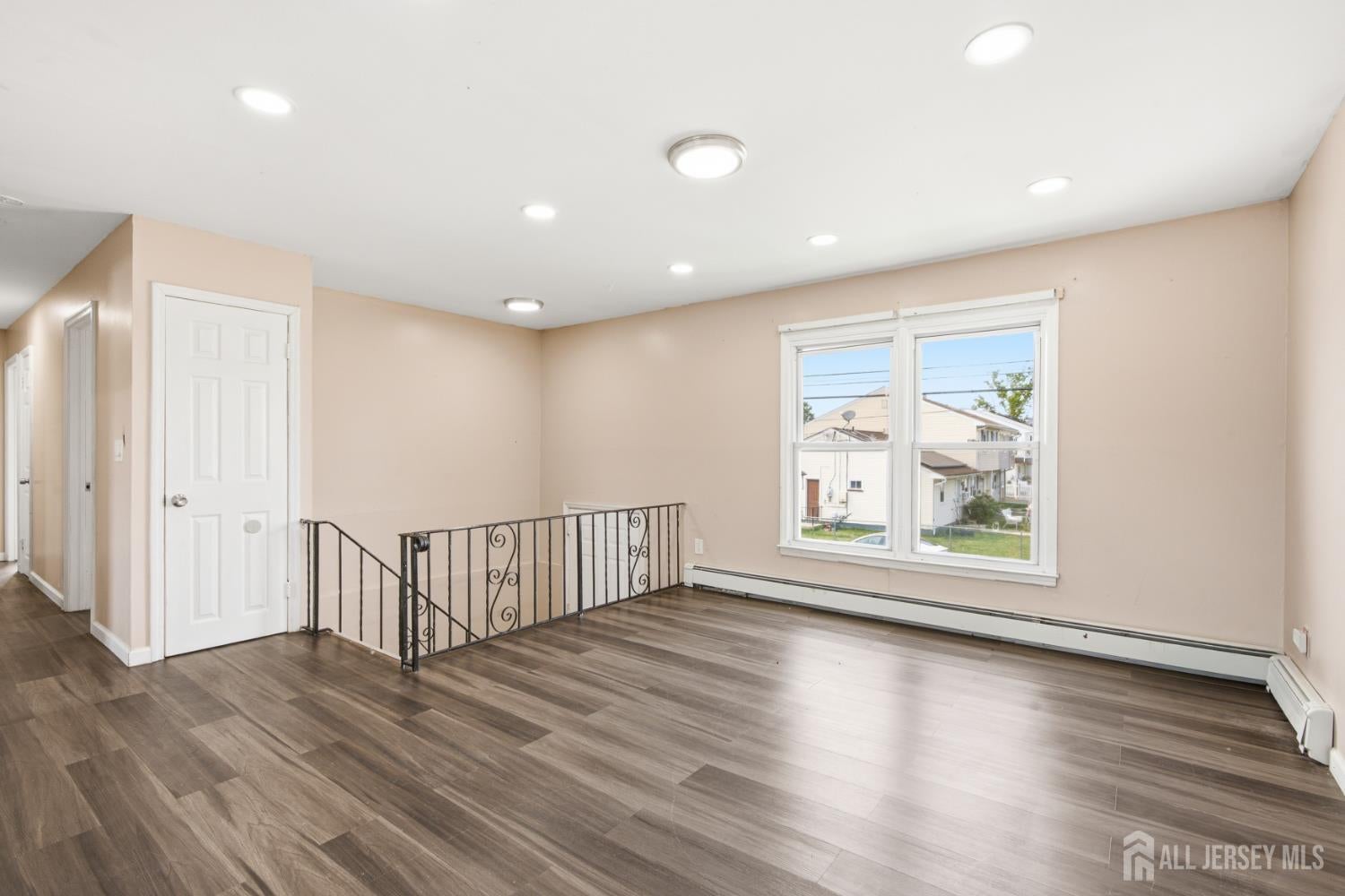 42 Mercer St, Carteret, NJ 07008 photo