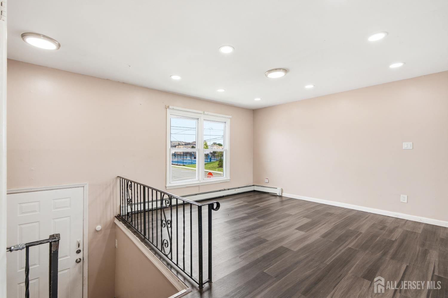 42 Mercer St, Carteret, NJ 07008 photo
