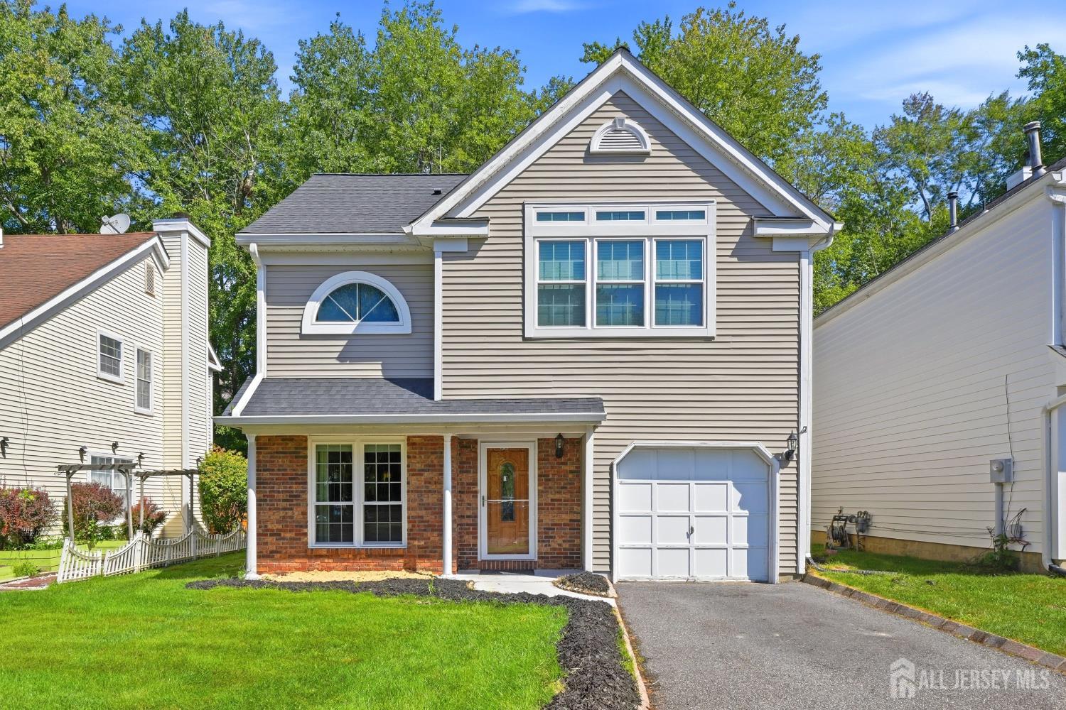 11 Carlisle Ct, Old Bridge, NJ 08857