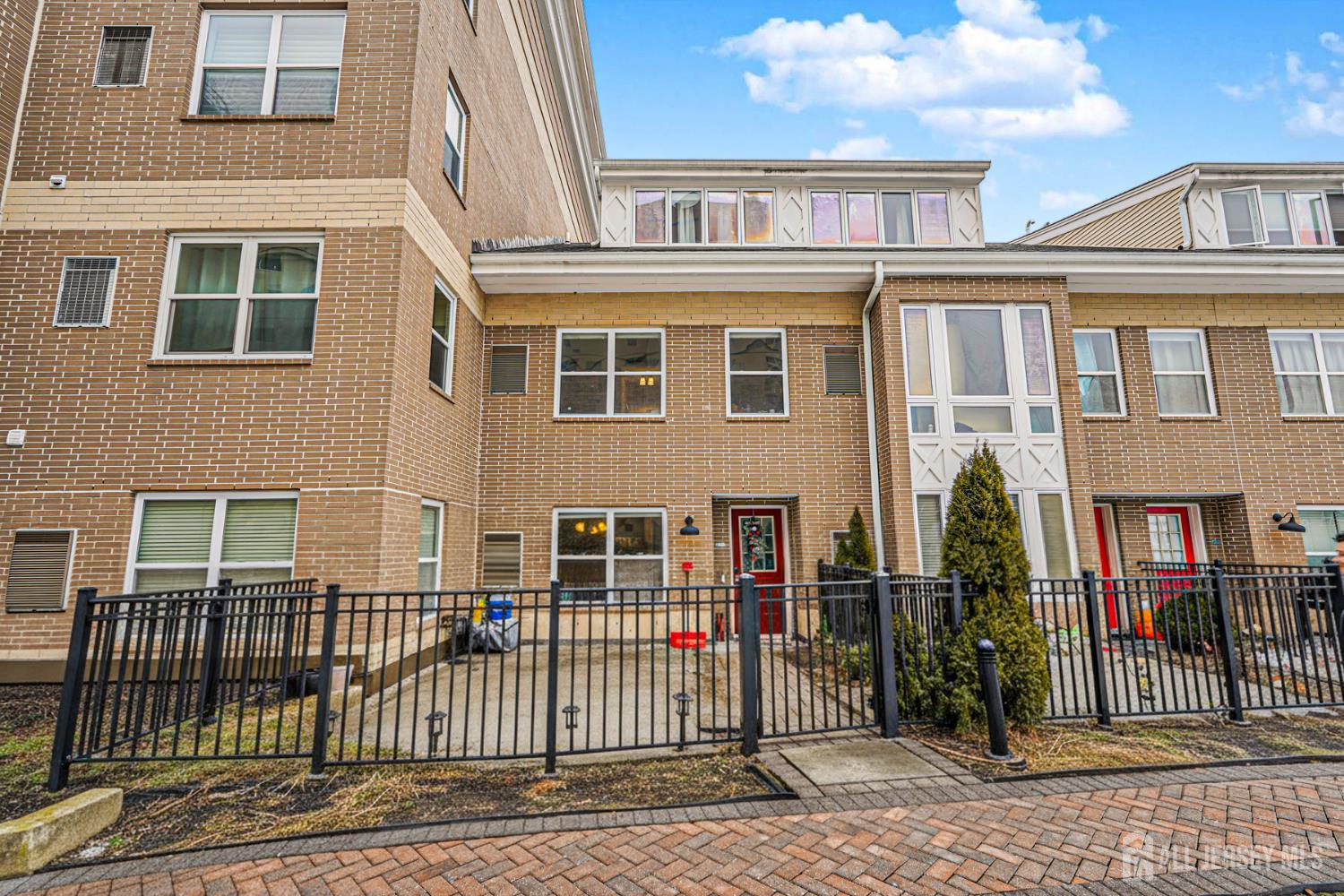 358 Rector St, Perth Amboy, NJ 08861