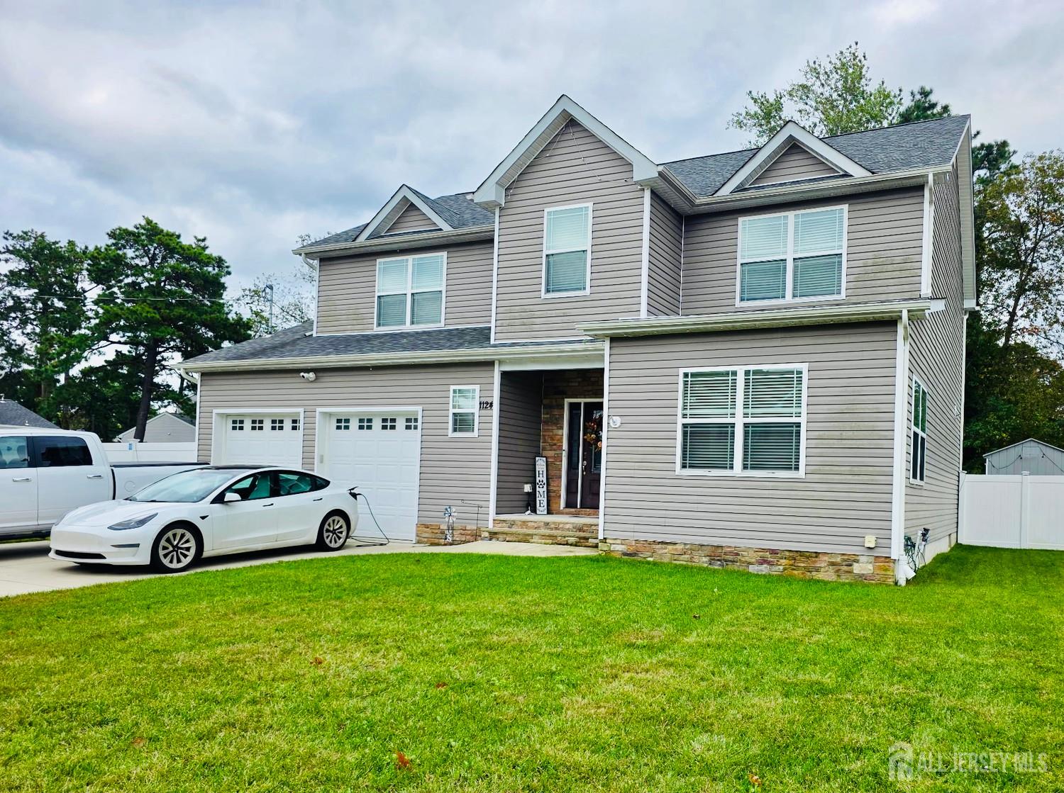 1124 Monmouth Ave, Toms River, NJ 08757