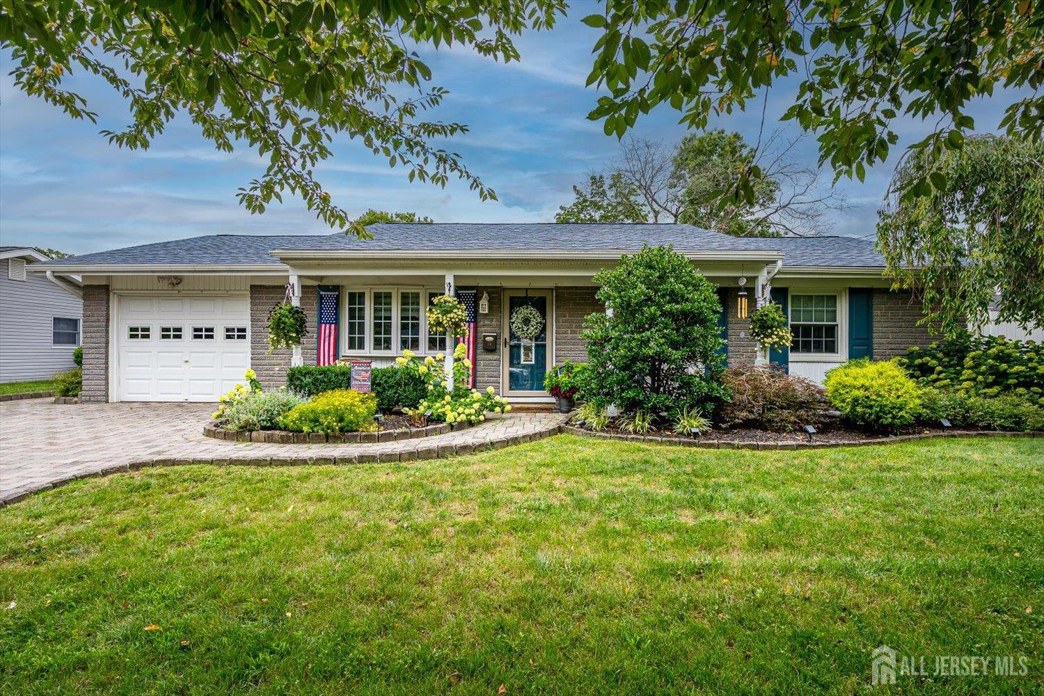 10 Forest Park, Monroe, NJ 08831