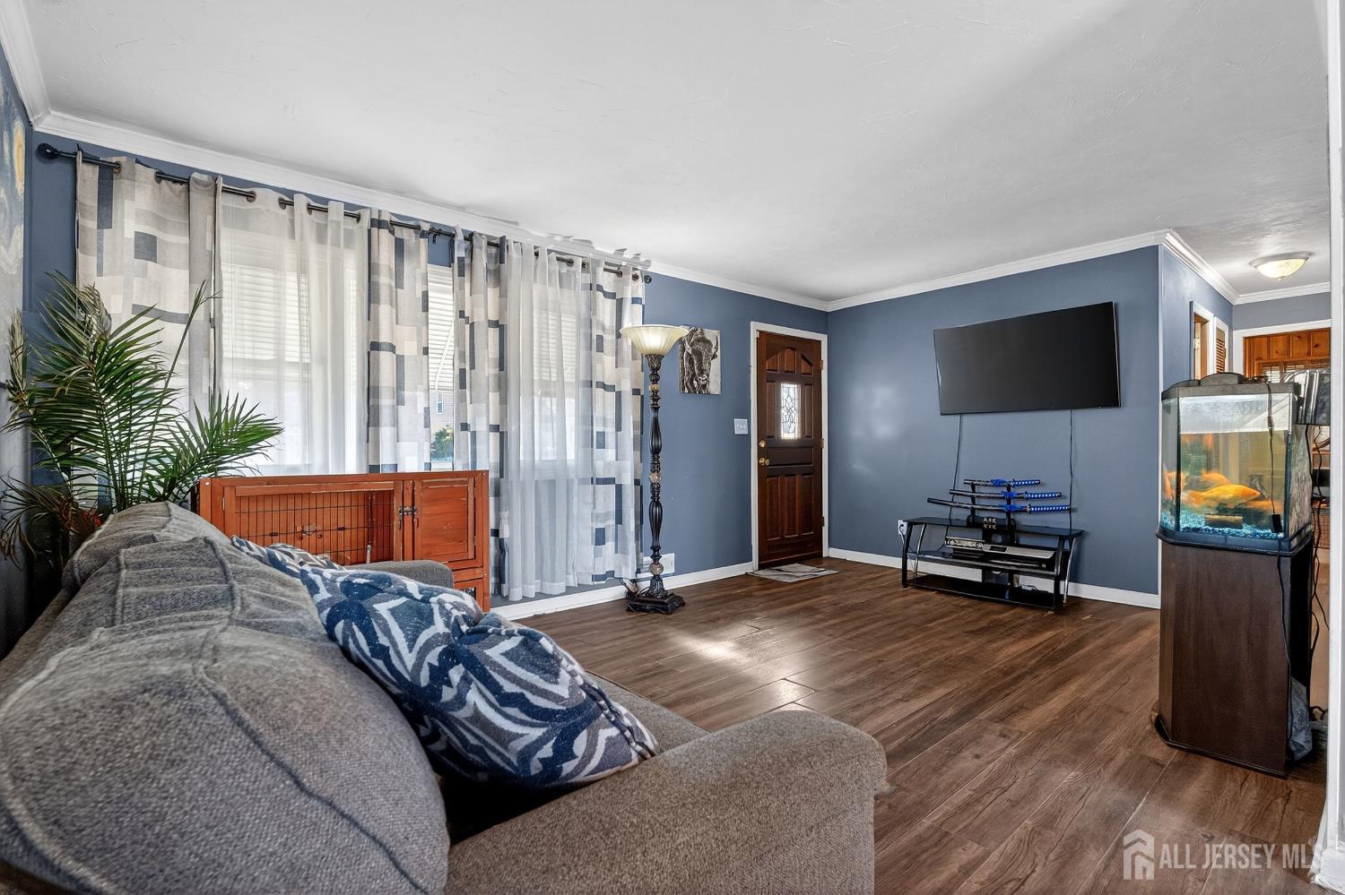 77 W Arthur Pl, Iselin, NJ 08830 photo
