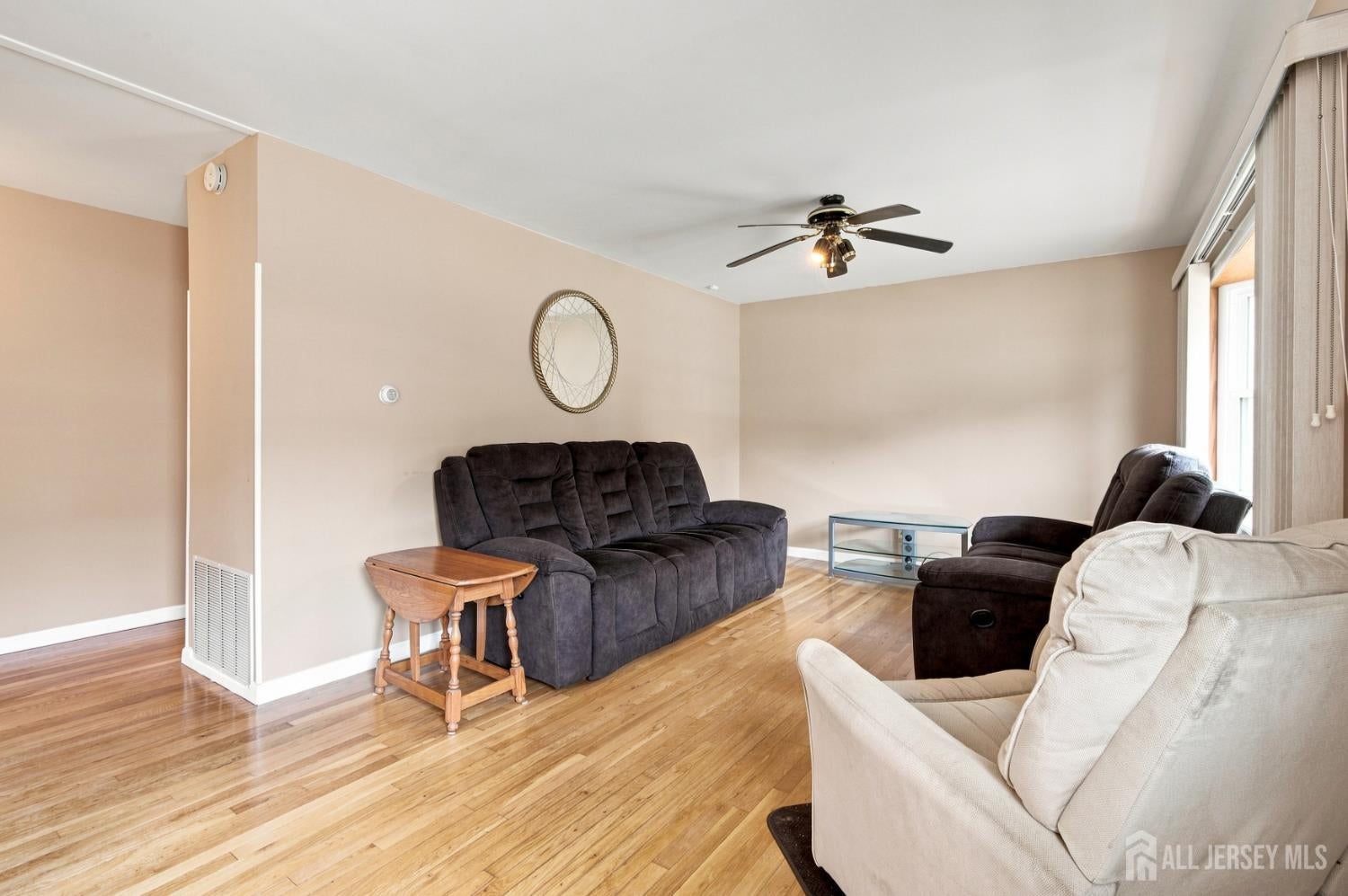 114 Kendall Dr, Sayreville, NJ 08859 photo