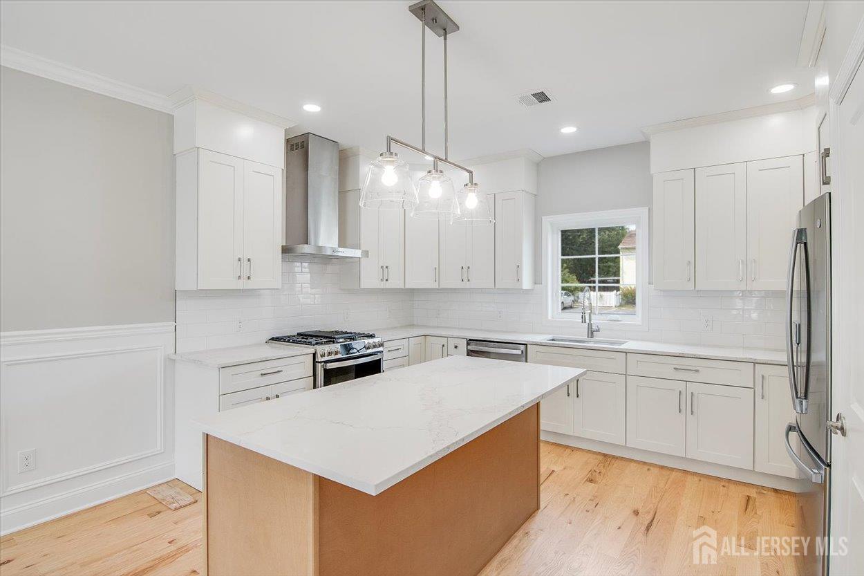 713 Inman Ave, Colonia, NJ 07067 photo