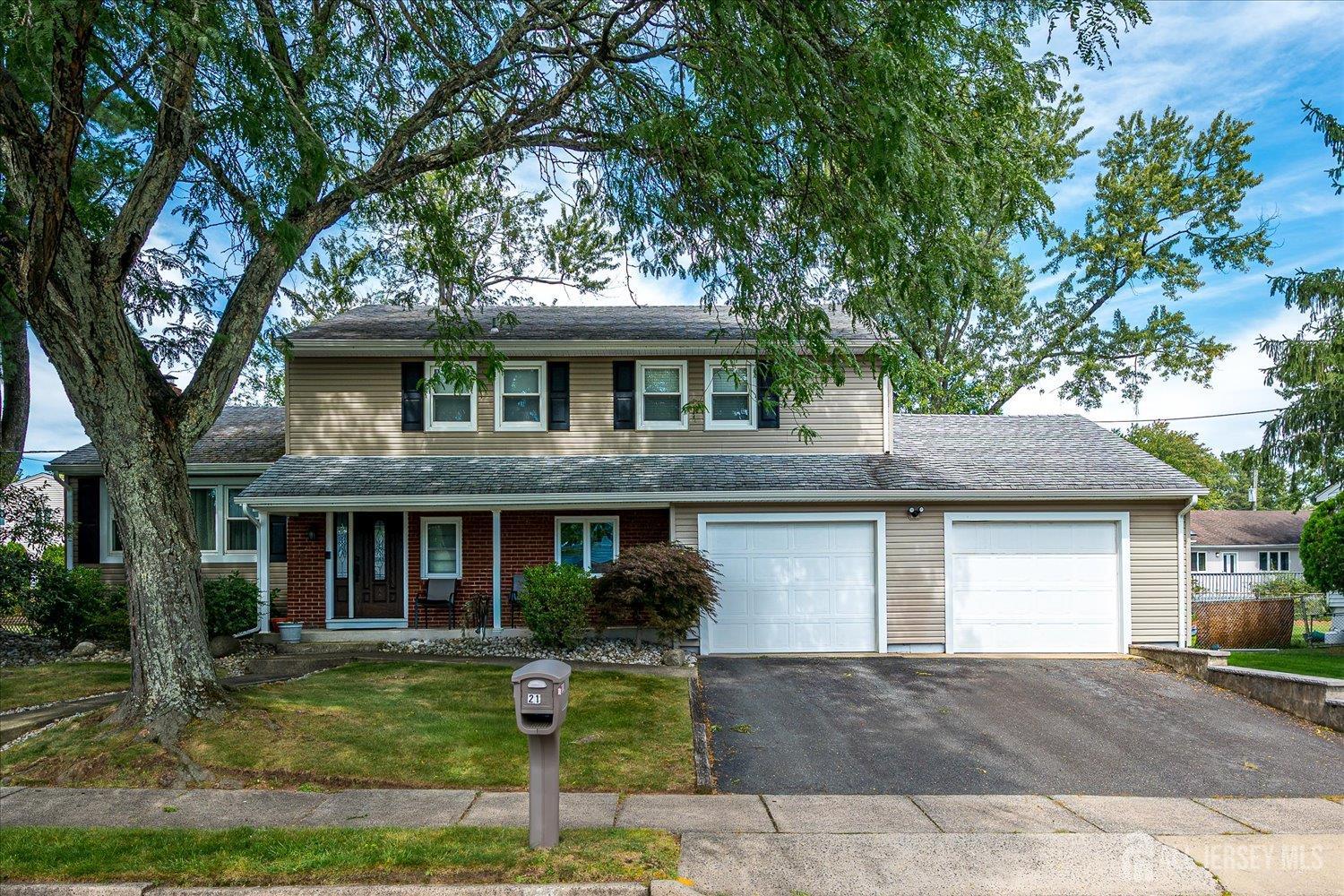 21 Marlin Ave, Edison, NJ 08820