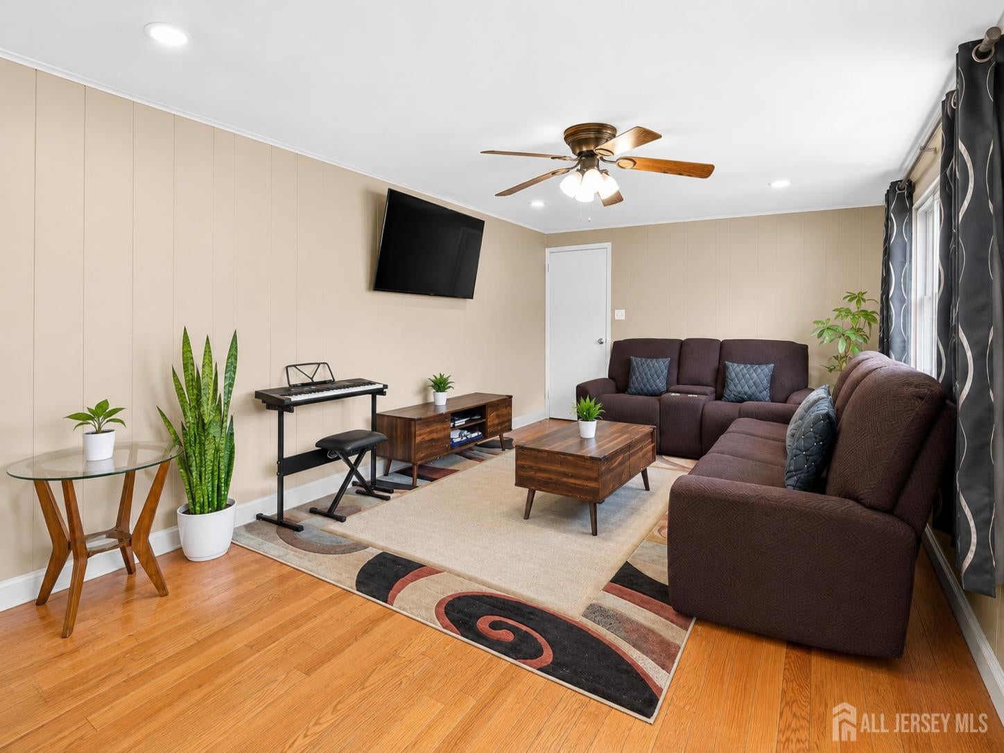 517 Newark Ave, Piscataway, NJ 08854 photo