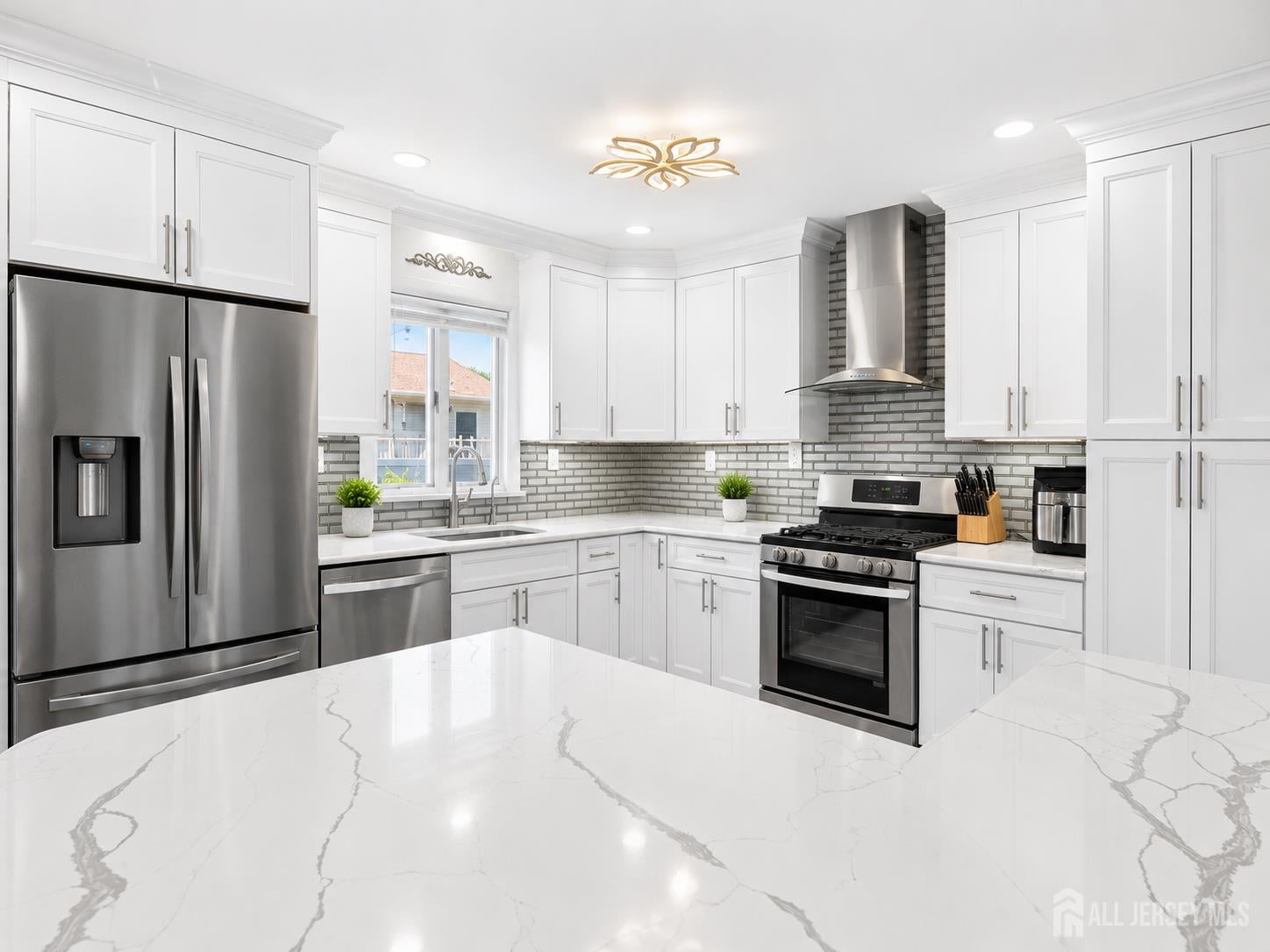 517 Newark Ave, Piscataway, NJ 08854 photo