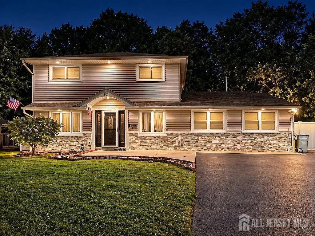 80 Stillwell Rd, North Brunswick, NJ 08824