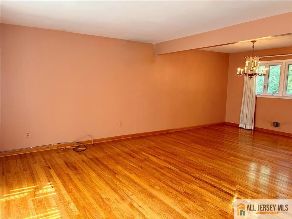 35 Wellington Rd, East Brunswick, NJ 08816 photo