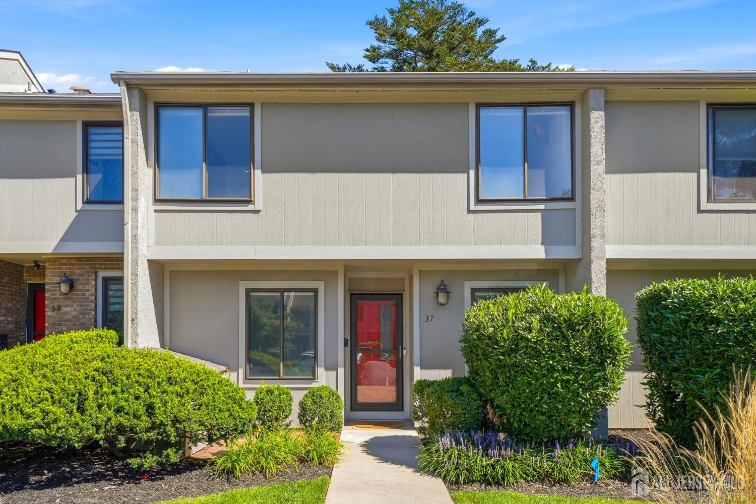 37 Irongate, Metuchen, NJ 08840 photo