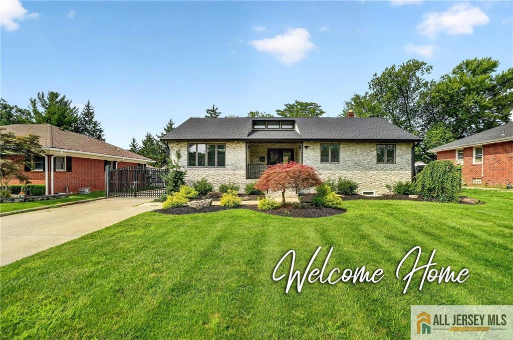 9 Eugene Blvd, Sayreville, NJ 08872