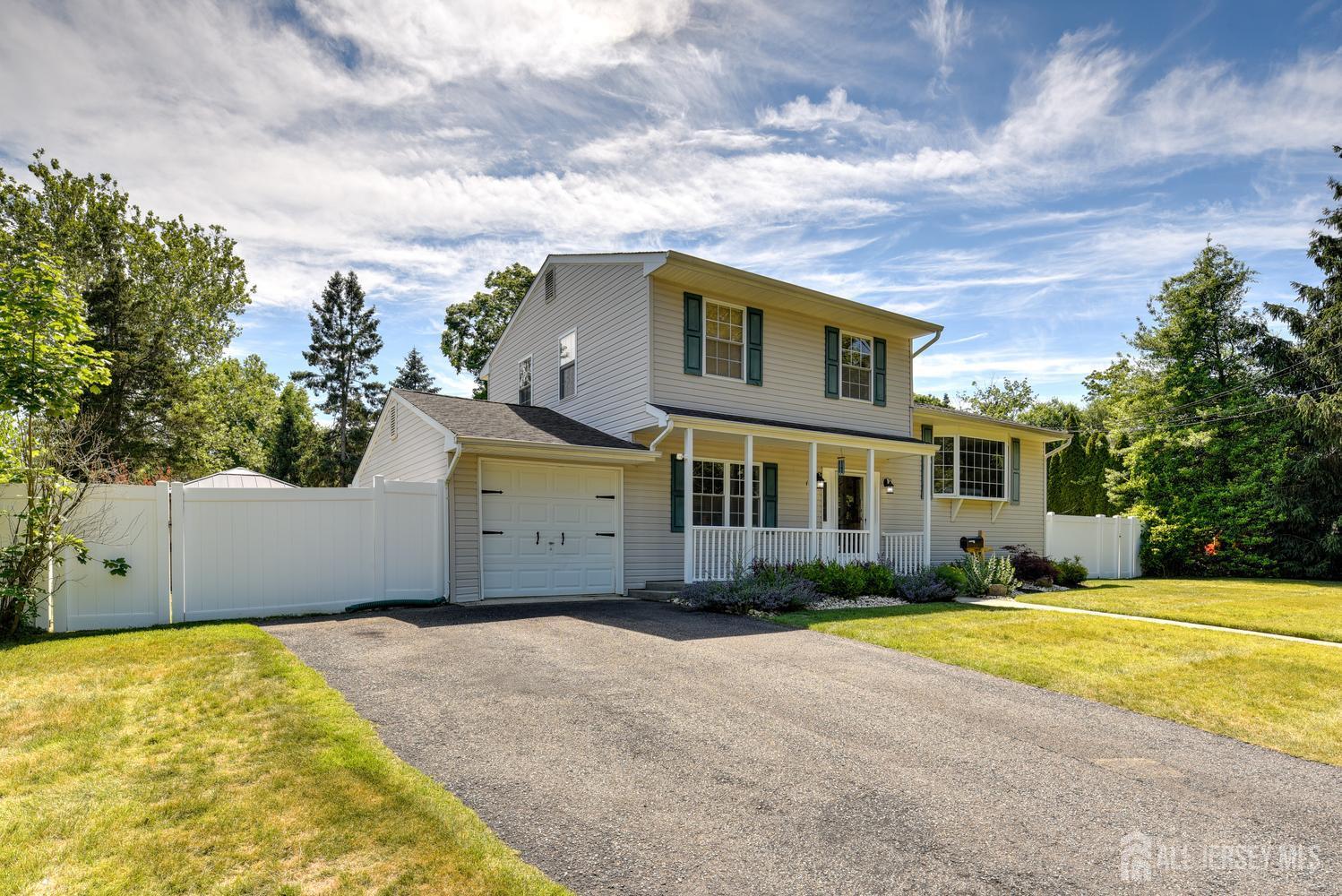 17 Sand Rd, Milltown, NJ 08850